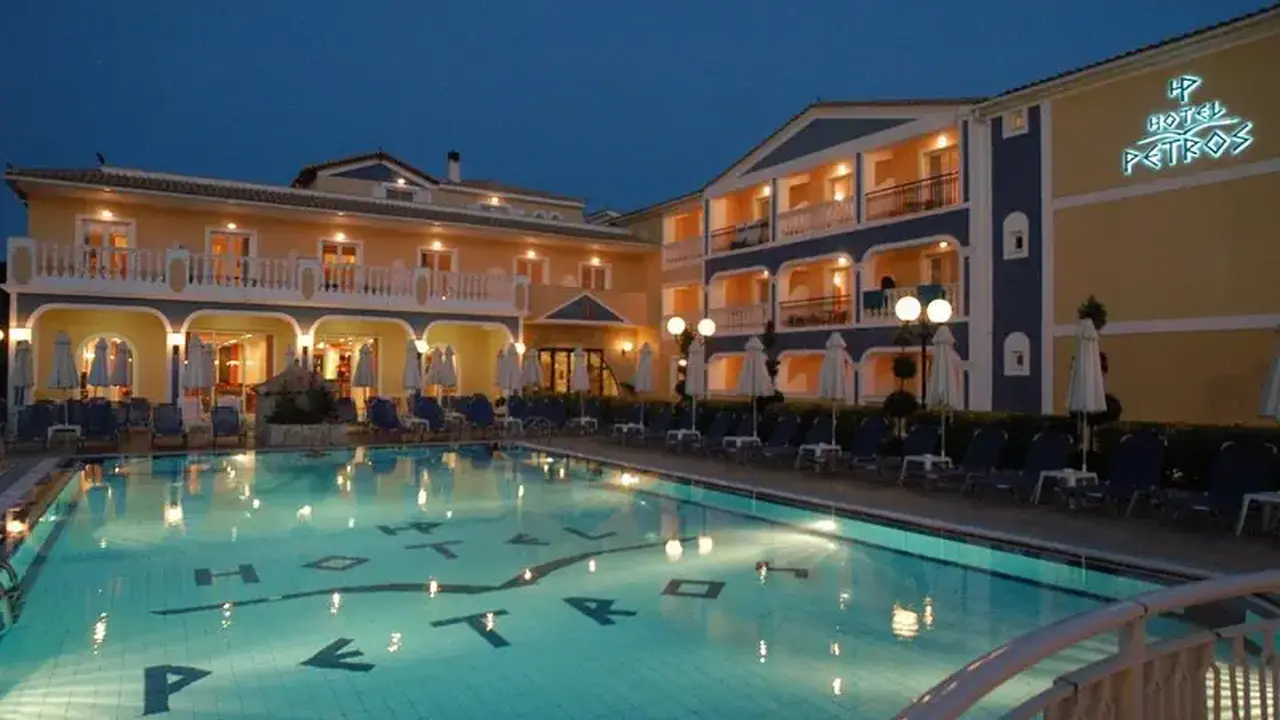 Petros Hotel