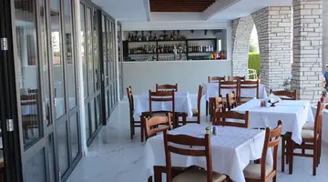 Petsas Apartments