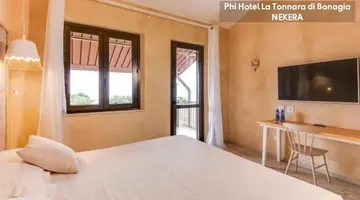 PHI HOTEL LA TONNARA DI BONAGIA