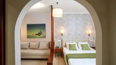 PHILOXENIA HOTEL & SPA