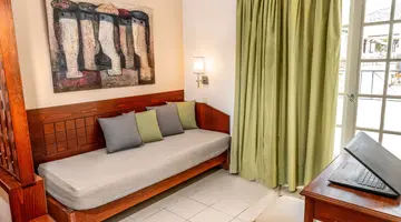 PHILOXENIA HOTEL & SPA