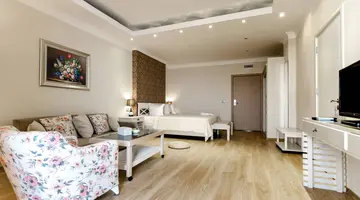 Phoenicia Luxury