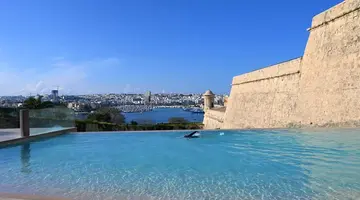 Phoenicia (Valletta)
