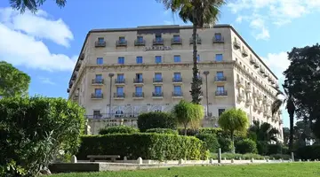 Phoenicia (Valletta)