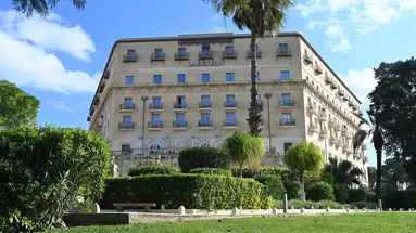 Phoenicia (Valletta)