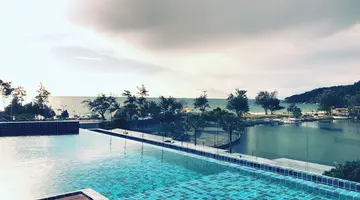 PHOENIX HOTEL KARON BEACH