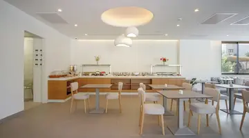 Phos Hotel Adults Only