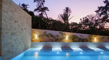 Phos Hotel Adults Only