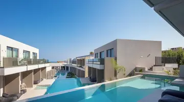 Phos Hotel Adults Only