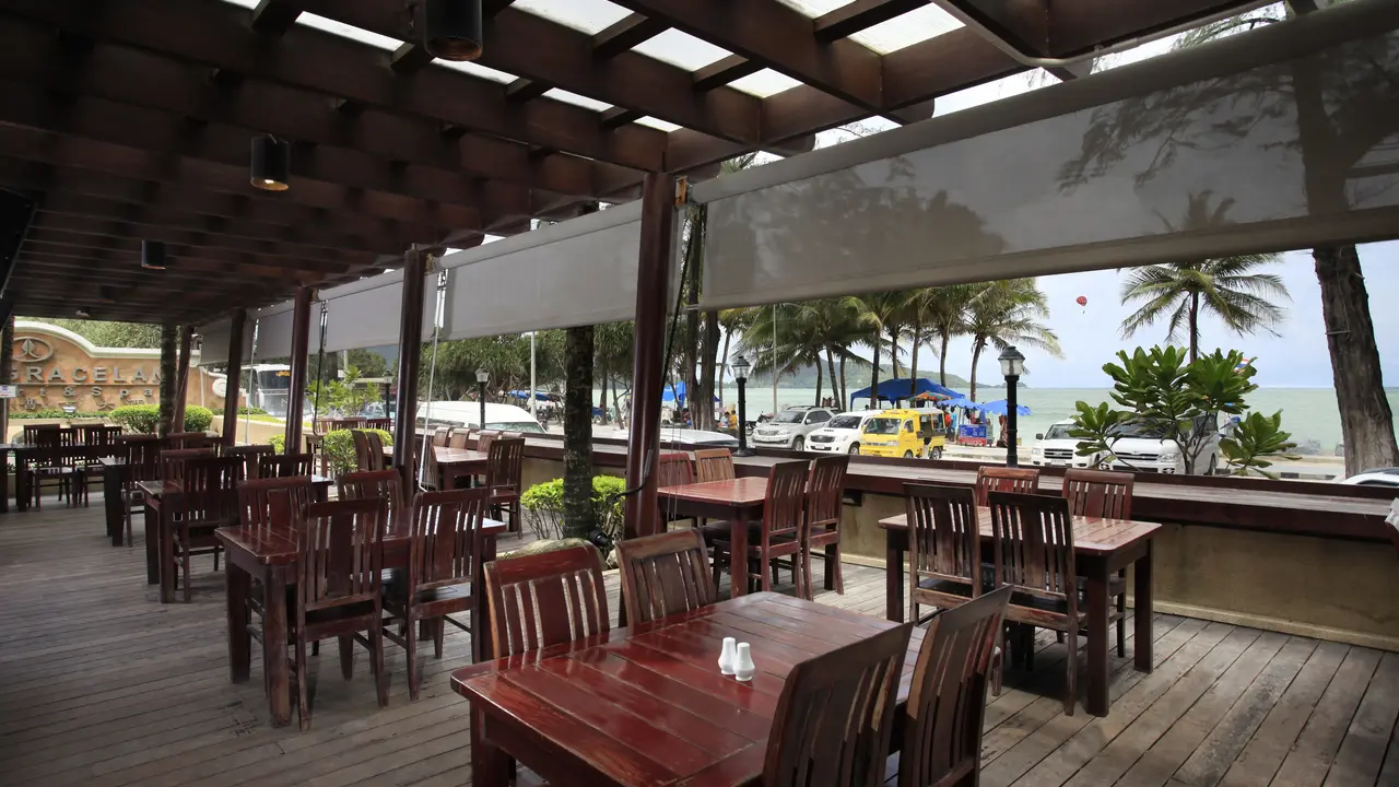 Phuket Graceland Resort & Spa