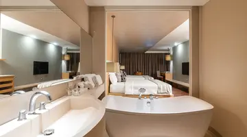 PHUKET GRACELAND RESORT & SPA