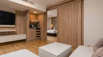 Phuket Graceland Resort & Spa
