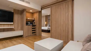 PHUKET GRACELAND RESORT & SPA