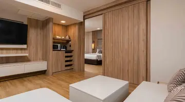 Phuket Graceland Resort & Spa