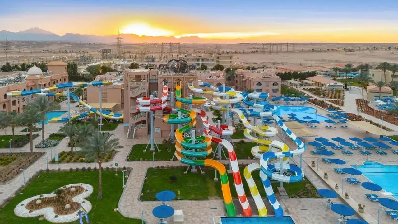 PICKALBATROS AQUA PARK RESORT - HURGHADA
