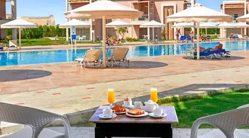 Pickalbatros Sea World Resort