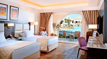 Pickalbatros White Beach Resort
