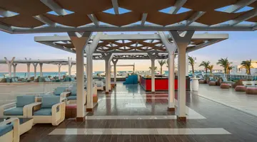 Pickalbatros White Beach Resort
