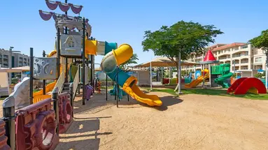 Pickalbatros White Beach Resort