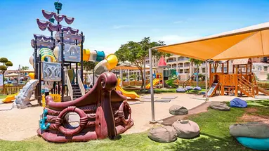 Pickalbatros White Beach Resort