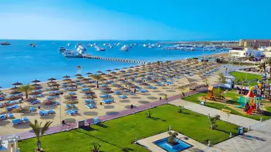 Pickalbatros White Beach Resort