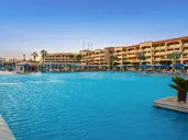Pickalbatros White Beach Resort