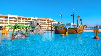 Pickalbatros White Beach Resort