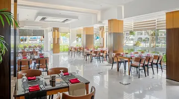 Pickalbatros White Beach Resort