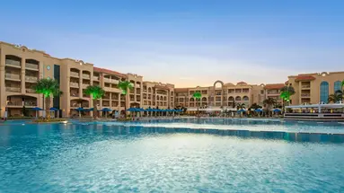 Pickalbatros White Beach Resort