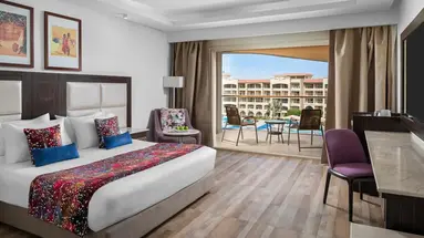 Pickalbatros White Beach Resort