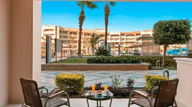 Pickalbatros White Beach Resort