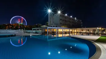 Piere Anne Beach Hotel