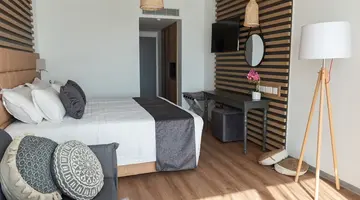 Piere Anne Beach Hotel