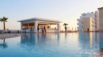 Pierre Anne Beach Hotel