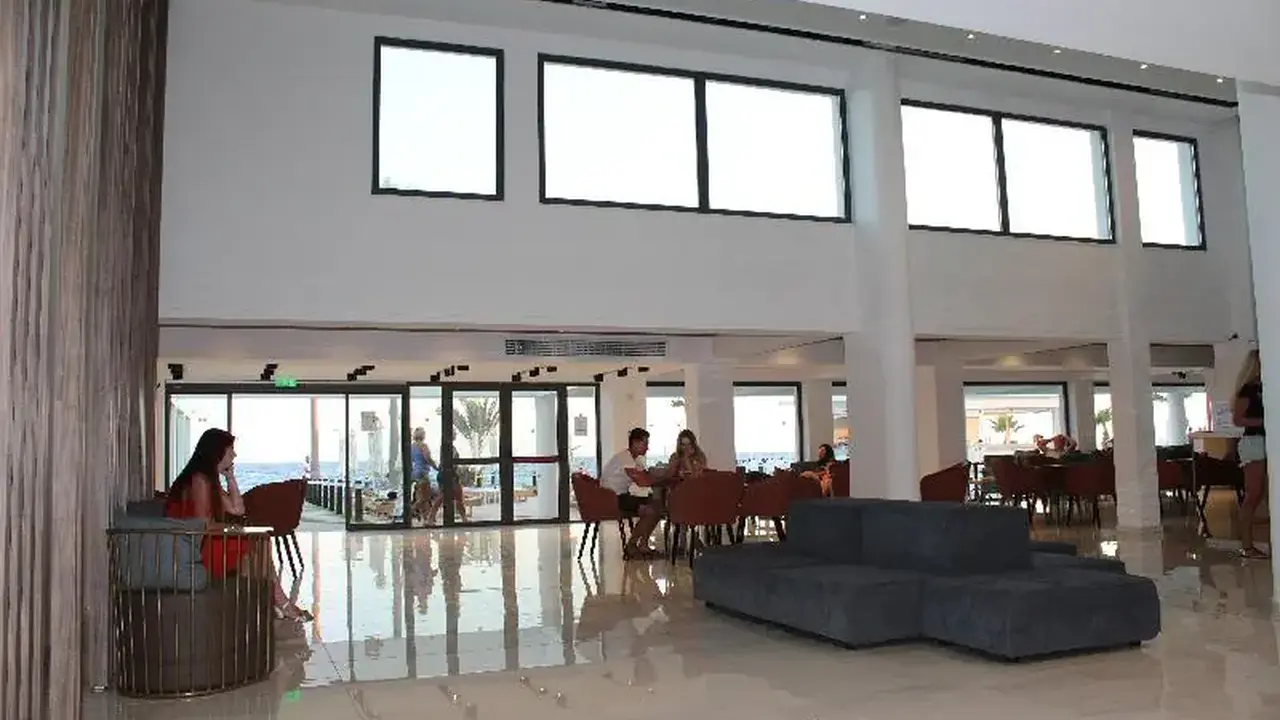 Pierre Anne Beach Hotel