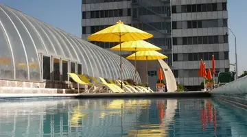 Pierre V. Madrid Eurobuilding 2 Aptos