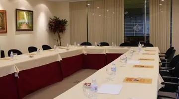 Pierre V. Madrid Eurobuilding 2 Aptos