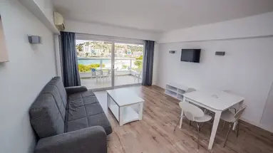 Pierre V. Mallorca Deya