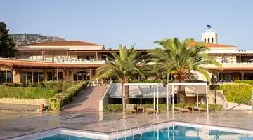 Pilot Beach Resort