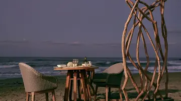 Pilot Beach Resort