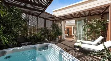 Pilot Beach Resort