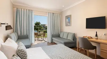 Pilot Beach Resort