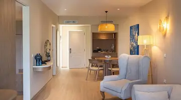 Pilot Beach Resort