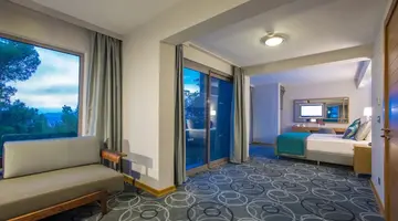 Pine Bay Holiday Resort