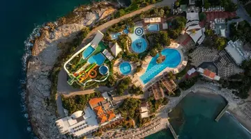 PINE BAY HOLIDAY RESORT