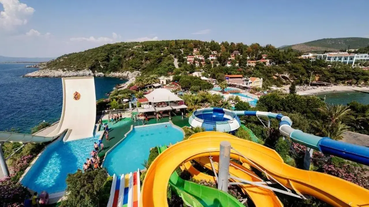 PINE BAY HOLIDAY RESORT