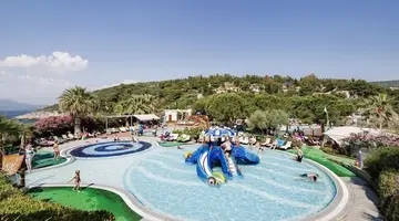 Pine Bay Holiday Resort