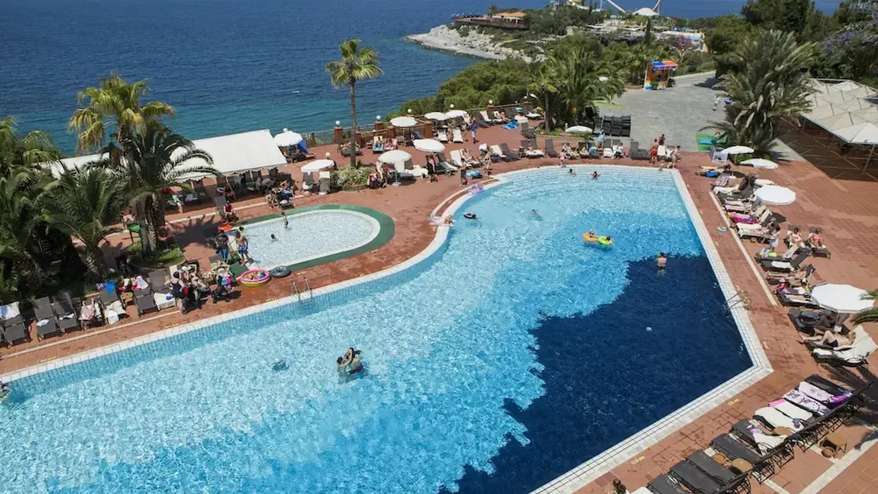 Pine Bay Holiday Resort