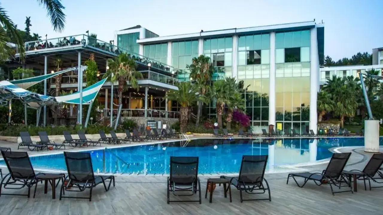 PINE BAY HOLIDAY RESORT