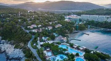 PINE BAY HOLIDAY RESORT